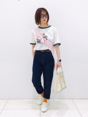 【関税込み】CO ブラック ハイライズジーンズ 新品未使用タグ付き】UNIQLO フレアハイライズジーンズ｜Yahoo