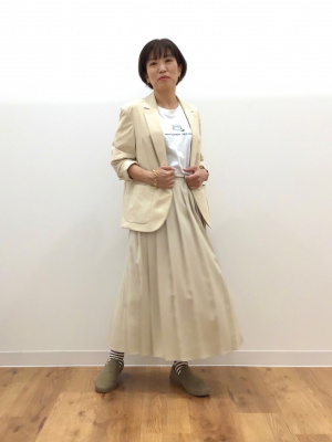 新品未使用タグ付き⭐︎UNIQLO×Theory セットアップスーツ ベージュ S UNIQLO×Theoryユニクロ×セオリー】買ってはいけない？買うべき