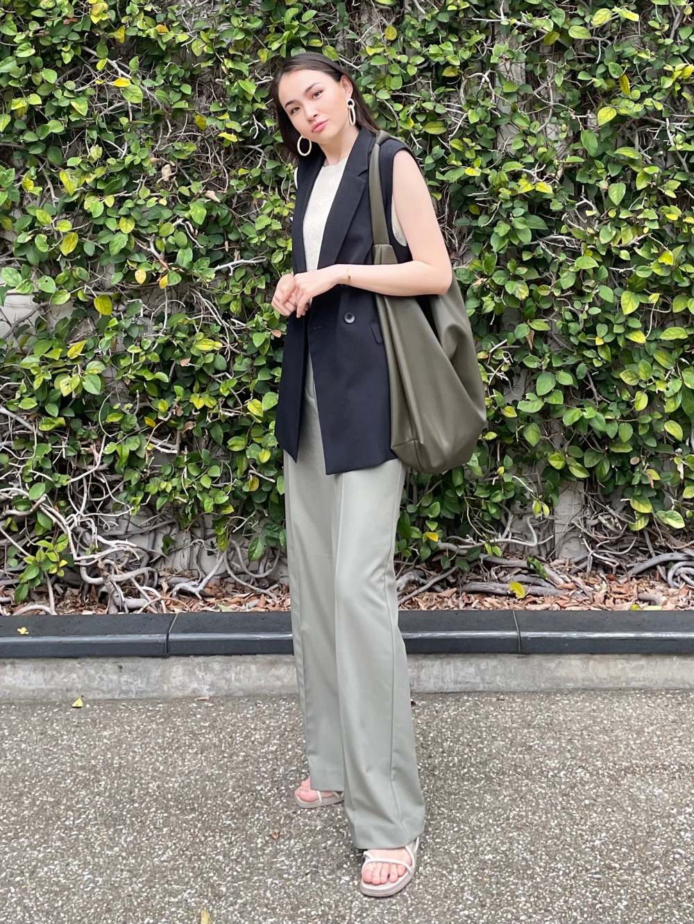 ユニクロ Uniqlo Lサイズ ビジネス フレアスカート レディース ワンピース 半袖 半袖フレアワンピース 後ろファスナー 紺色 最大 オフ レディース