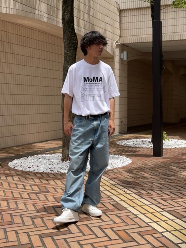 ミュージアムズ・オブ・ザ・ワールド コレクション UT グラフィックTシャツ MoMA（半袖・レギュラーフィット）」の着用コーディネート| ユニクロ公式