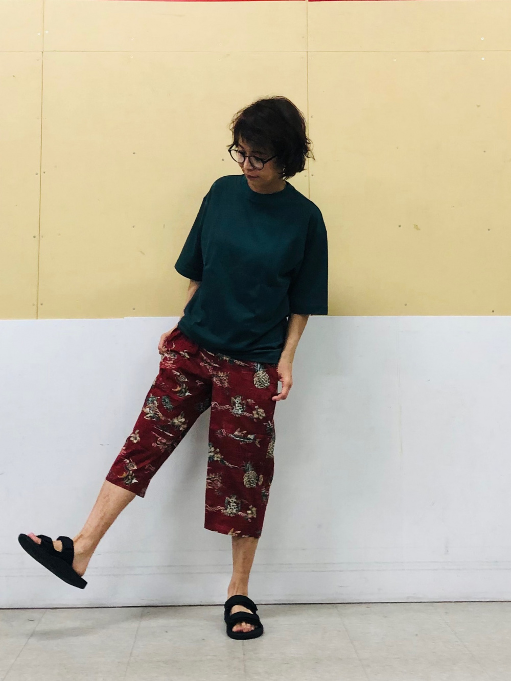 エアリズムコットンオーバーサイズtシャツ 5分袖 レインスプーナーステテコ 前閉じ の着用コーディネート ユニクロ