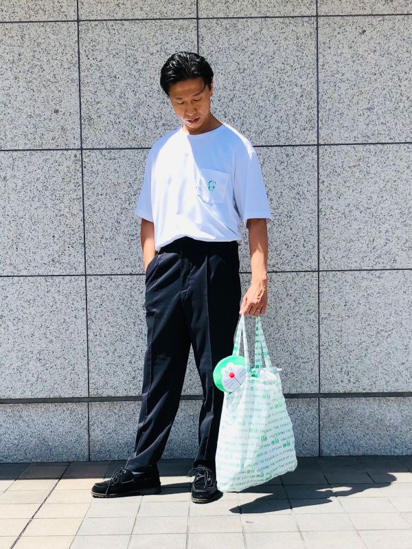 タックテーパードパンツ（ウルトラライト・ワイドフィット）の