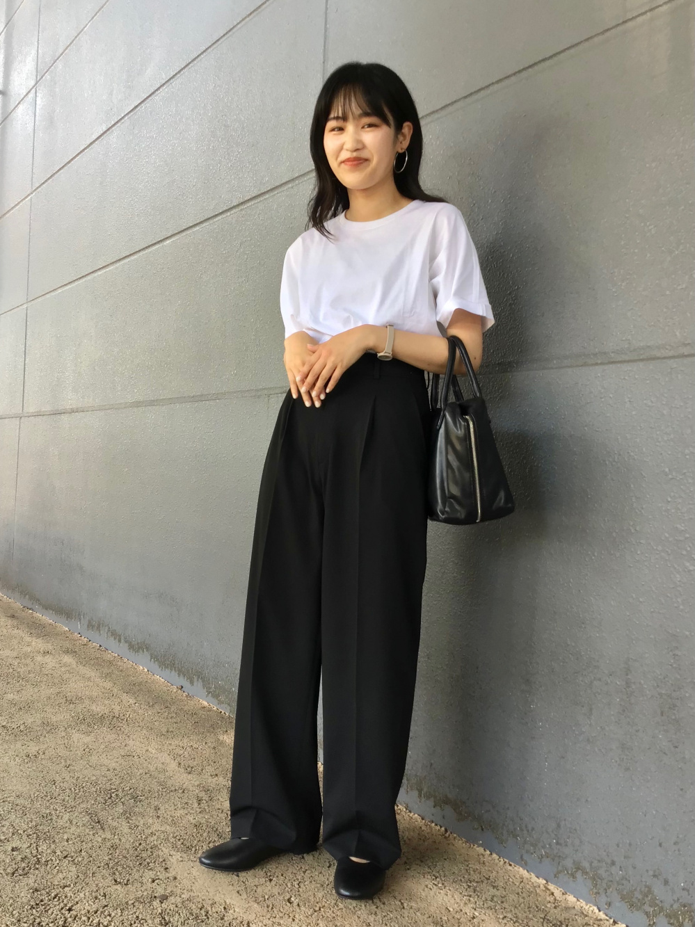 エアリズムコットンクルーネックt ノースリーブ タックワイドパンツ 丈標準68 70cm の着用コーディネート ユニクロ