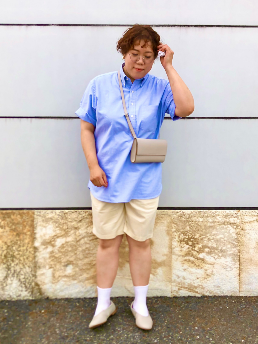 オープンカラーシャツ 半袖 ディズニー ミッキーマウス ミニーマウス アート バイ 吉田ユニ Ut グラフィックtシャツ 半袖 リラックスフィット の着用コーディネート ユニクロ