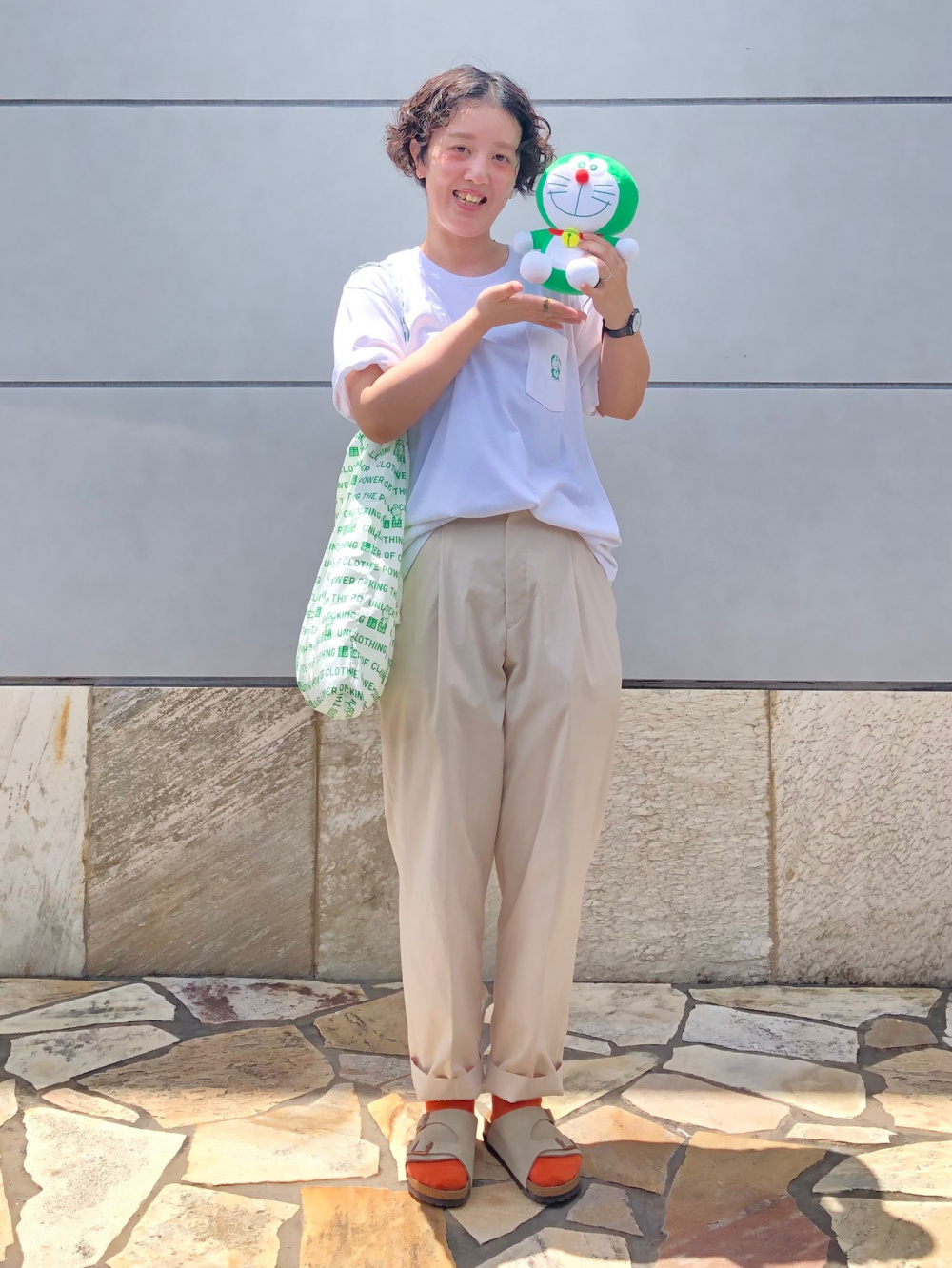 感動ジャケット セットアップ可能、感動タックイージーパンツ