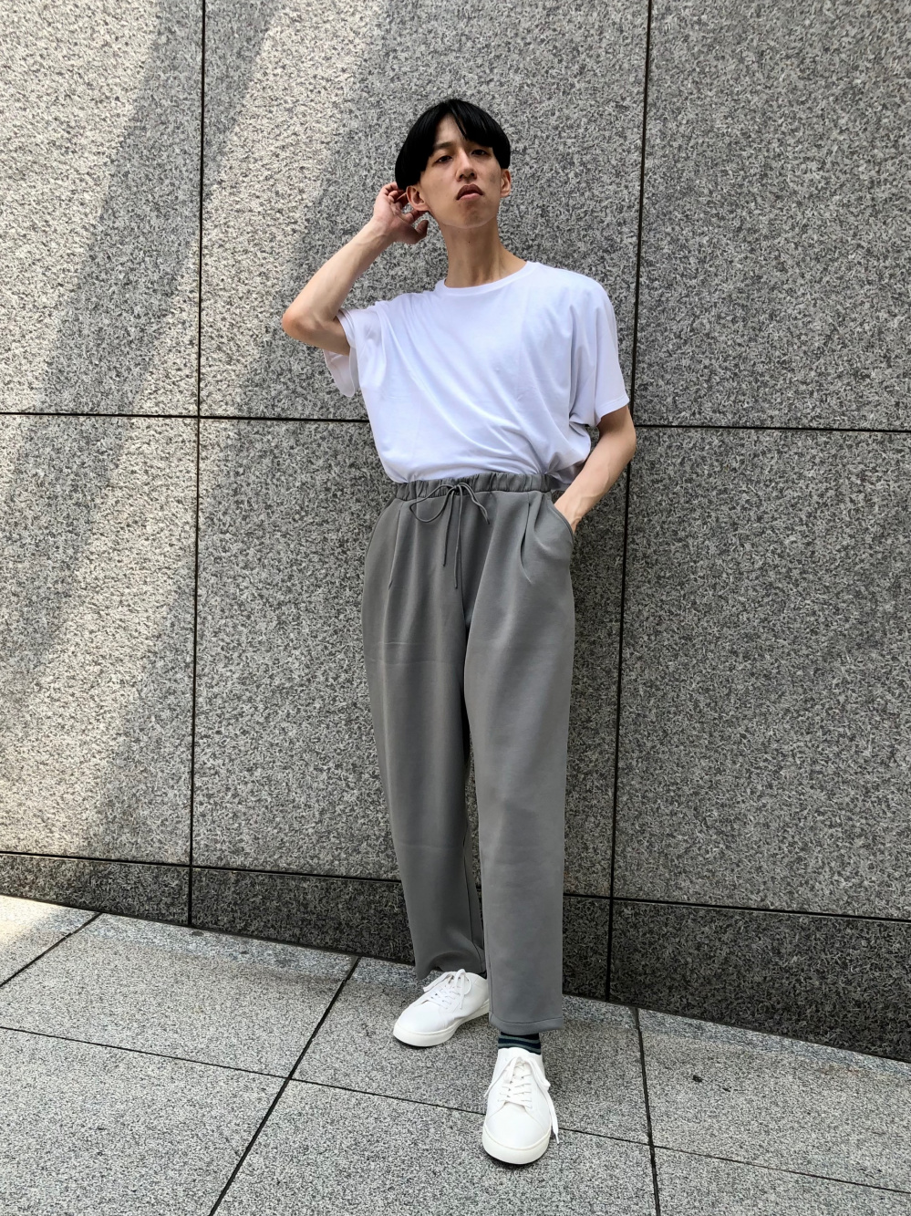 UNIQLOドライスウェットタックテーパードパンツ