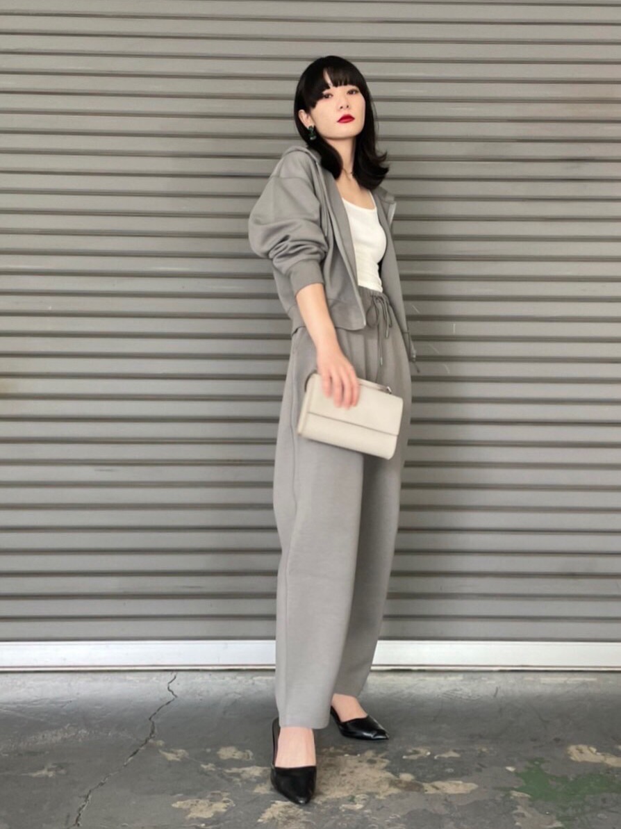 ドライスウェットタックテーパードパンツ 丈標準66 5 68 5cm セットアップ可能 コットンオーバーサイズt 半袖 の着用コーディネート ユニクロ