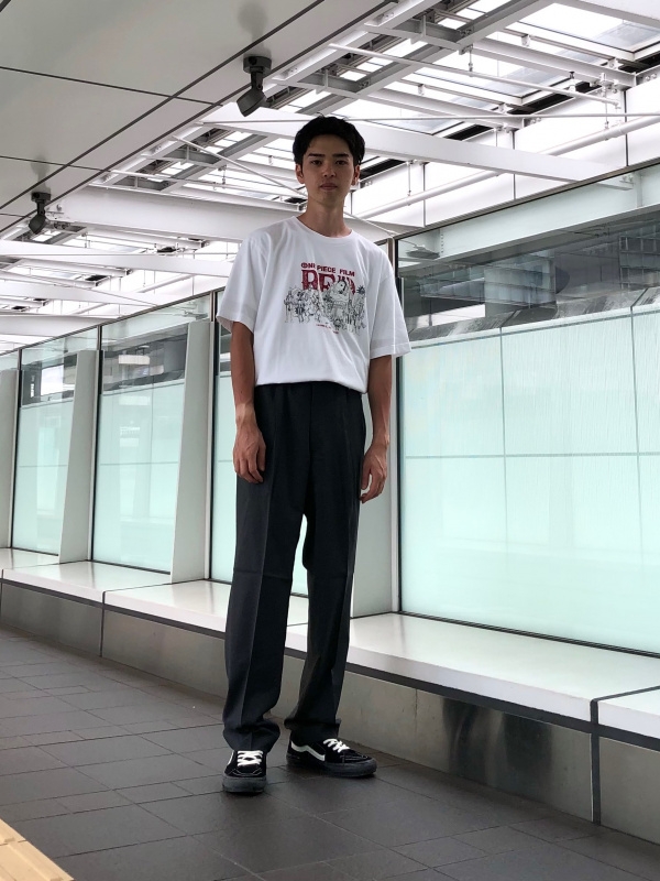 タックテーパードパンツ（ウルトラライト・ワイドフィット）の