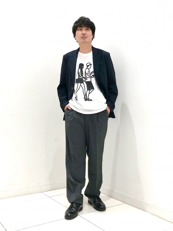 タックテーパードパンツ（ウルトラライト・ワイドフィット）の