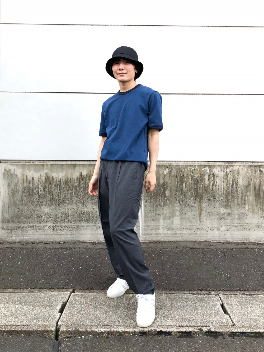 タックテーパードパンツ ウルトラライト ワイドフィット の着用コーディネート ユニクロ