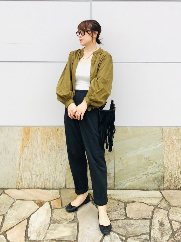 感動ジャケット セットアップ可能、感動タックイージーパンツ