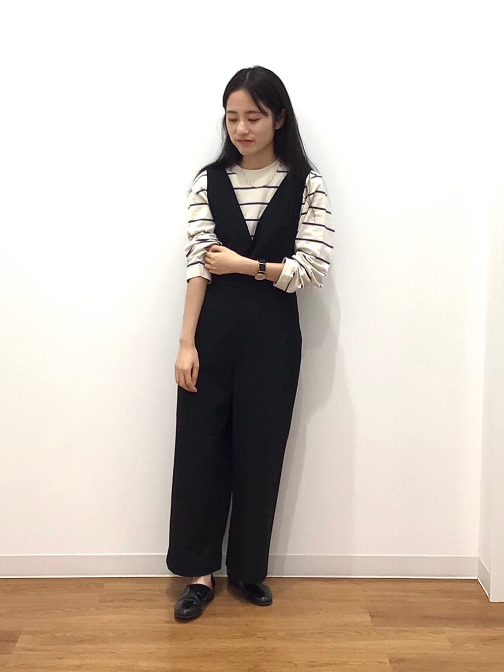 Vネックサロペット ボーダーt 長袖 の着用コーディネート ユニクロ