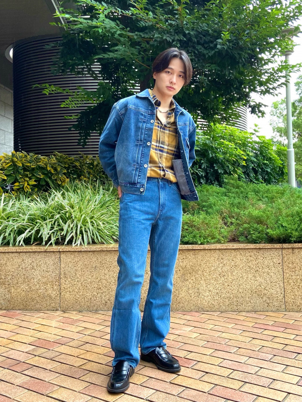 ユニクロ公式 フレアジーンズ