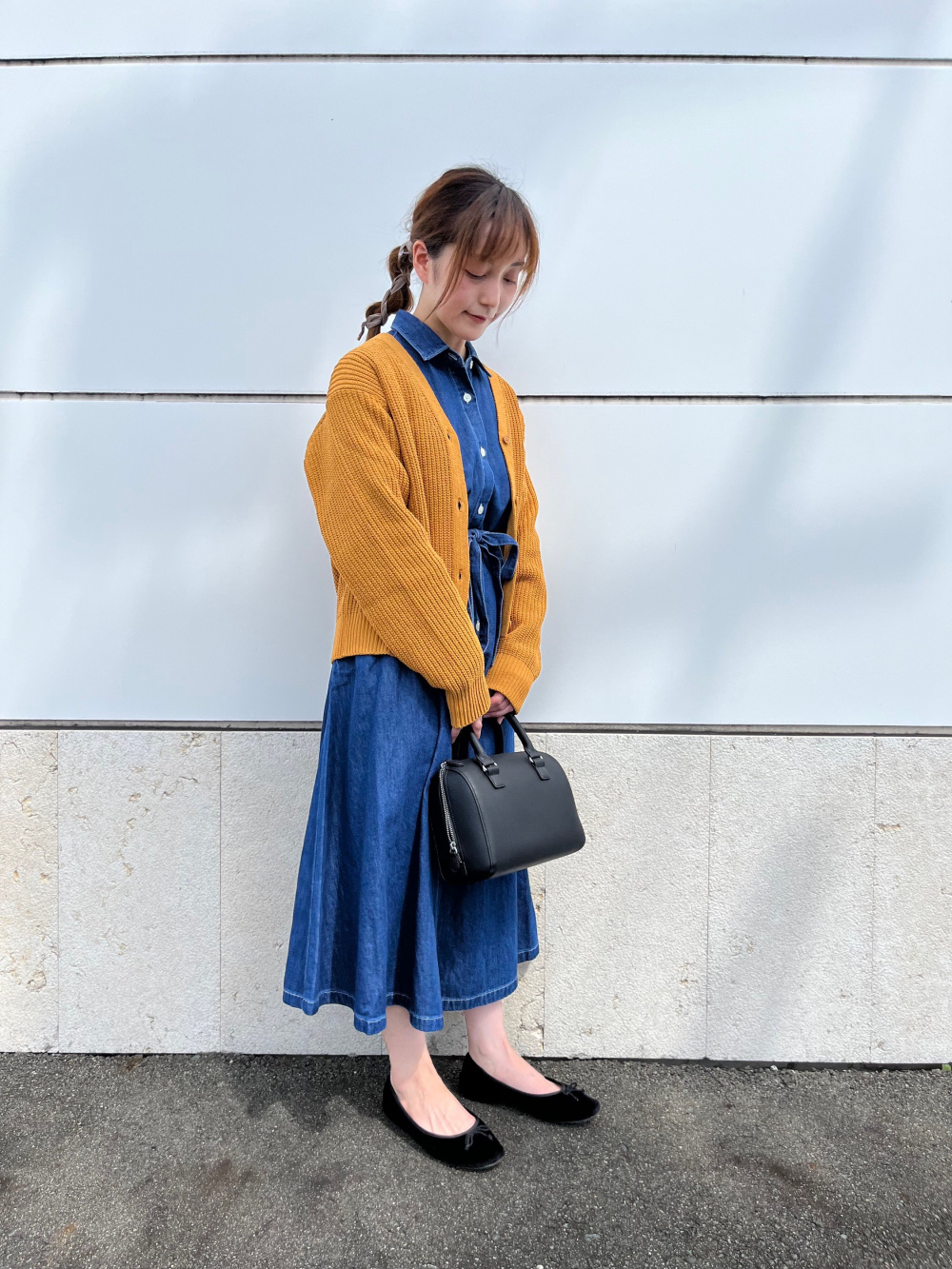 デニムaラインシャツワンピース 長袖 標準丈 111 121cm の着用コーディネート ユニクロ