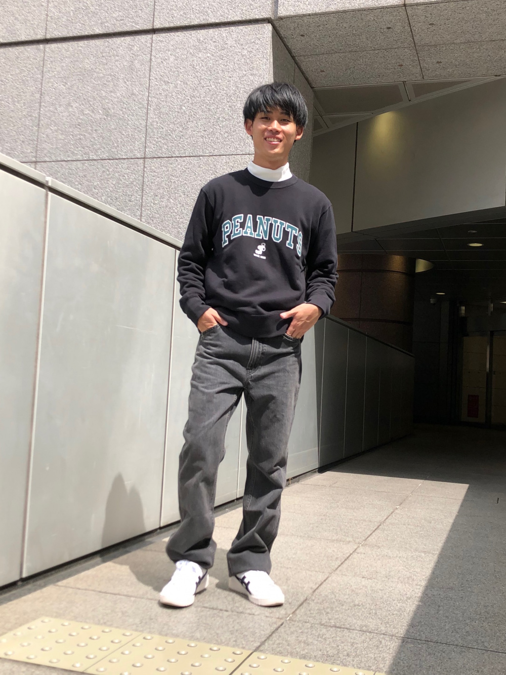 モックネックプルオーバー 長袖 ピーナッツ スウェットシャツ 長袖 の着用コーディネート ユニクロ