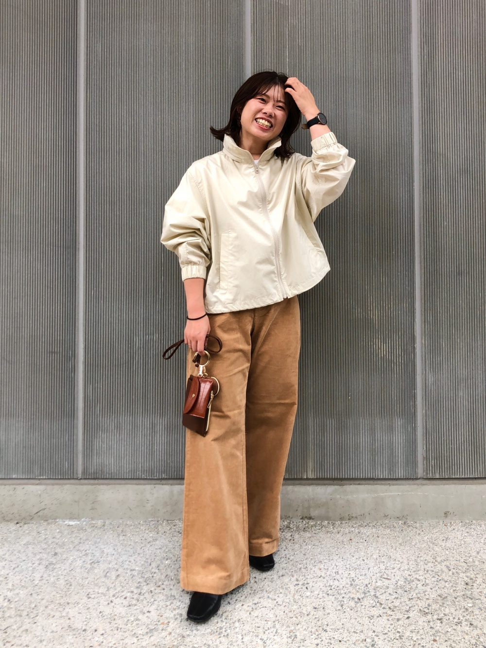 い出のひと時に、とびきりのおしゃれを！ UNIQLO コーデュロイ パンツ