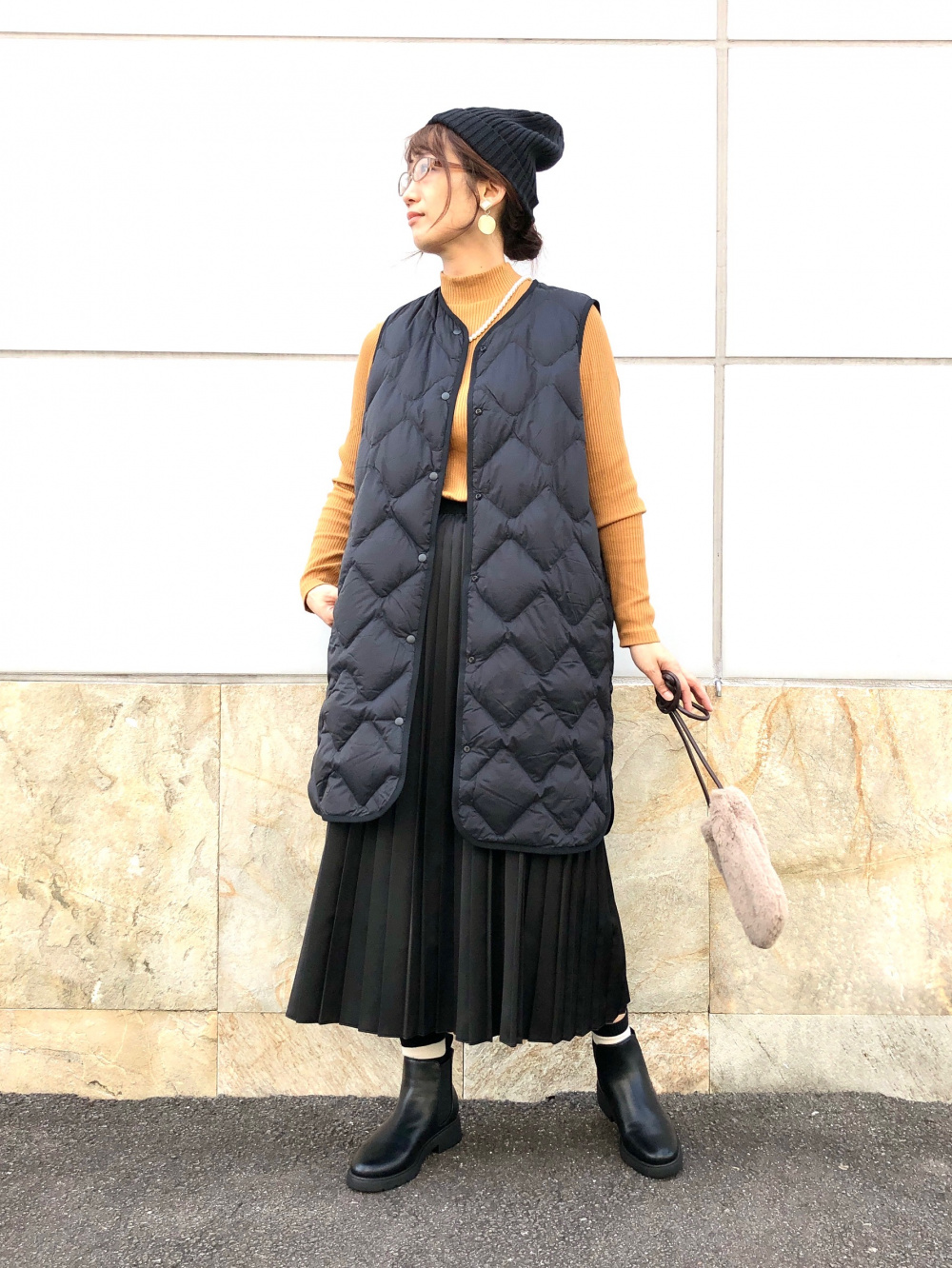 ウルトラライトダウンロングベスト」の着用コーディネート| ユニクロ公式