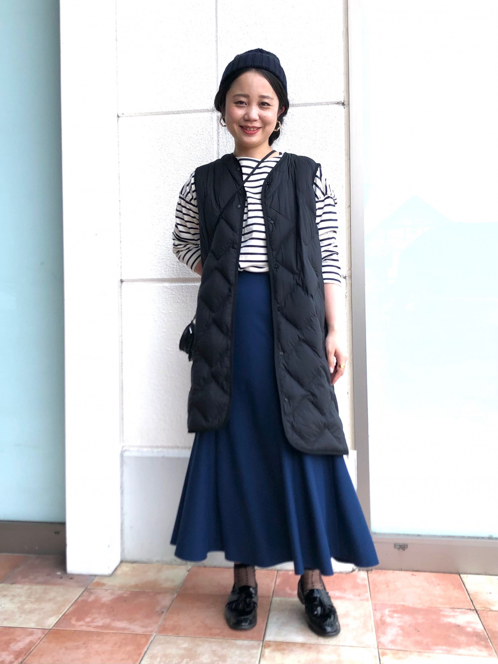 ボーダーtシャツ 長袖 ウルトラライトダウンロングベスト の着用コーディネート ユニクロ