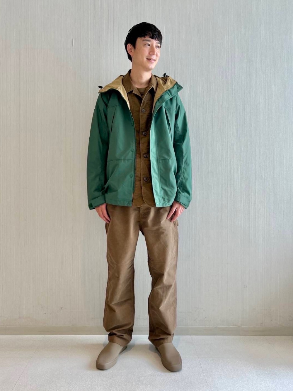リネンブレンドタックワイドパンツ（丈標準67～69cm）、ニット