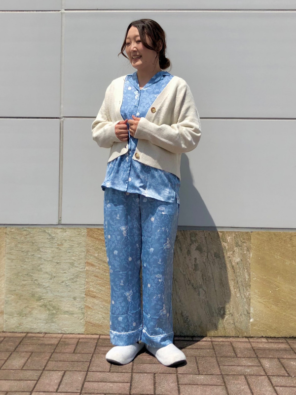 女の子向けプレゼント集結 UNIQLO ユニクロ 男の子 100 パジャマ 上下 セット 長袖 長ズボン UNIQLO サイズ100 パジャマ上下 (長袖・長ズボン)