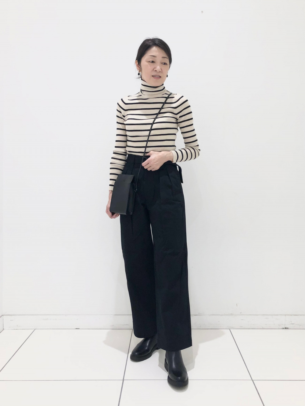 ベルテッドタックワイドパンツ ベルテッドタックワイドパンツ」の着用コーディネート| ユニクロ公式