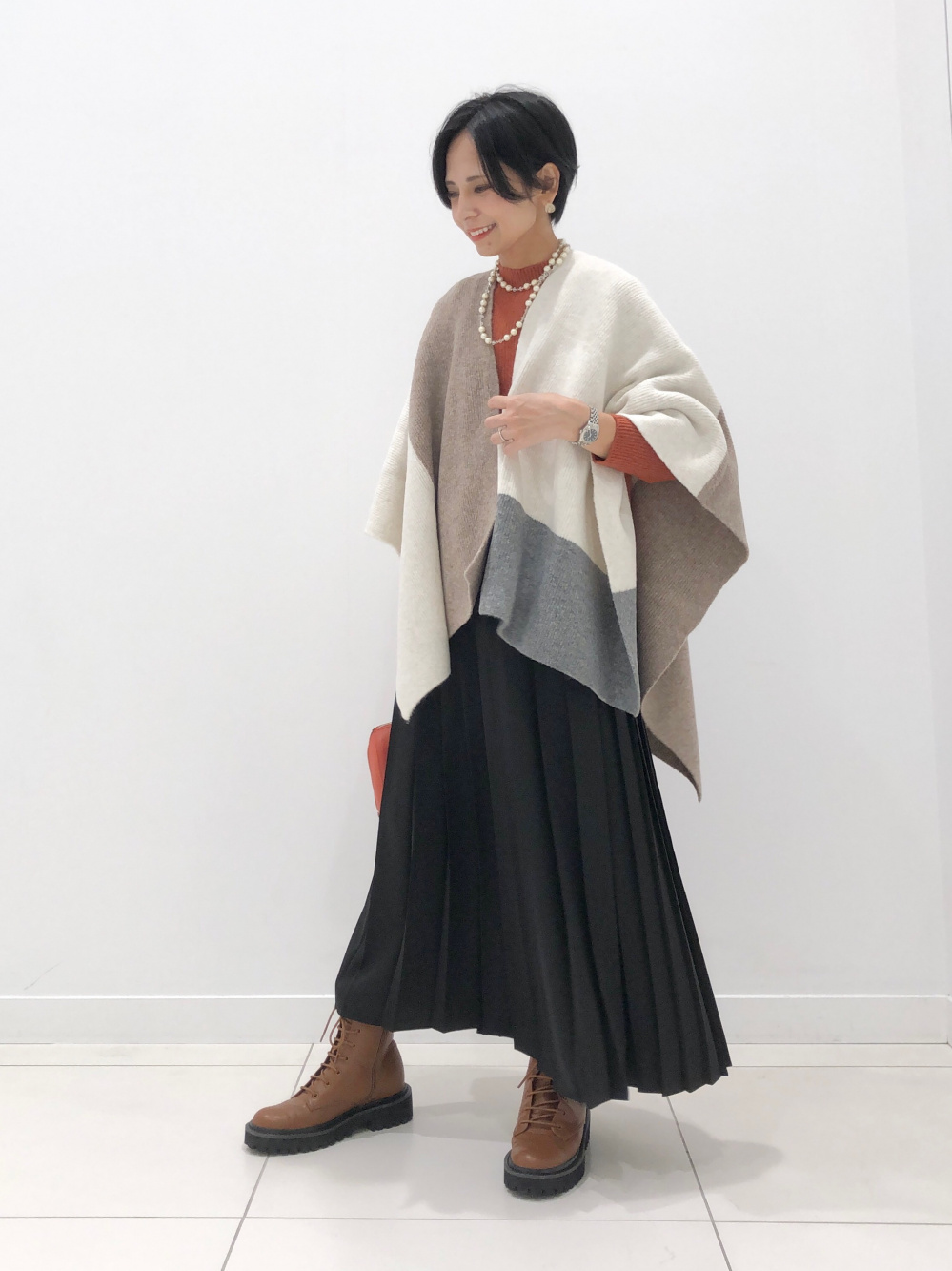 ドライカノコ襟ラインポロシャツ（半袖）、アシンメトリープリーツ