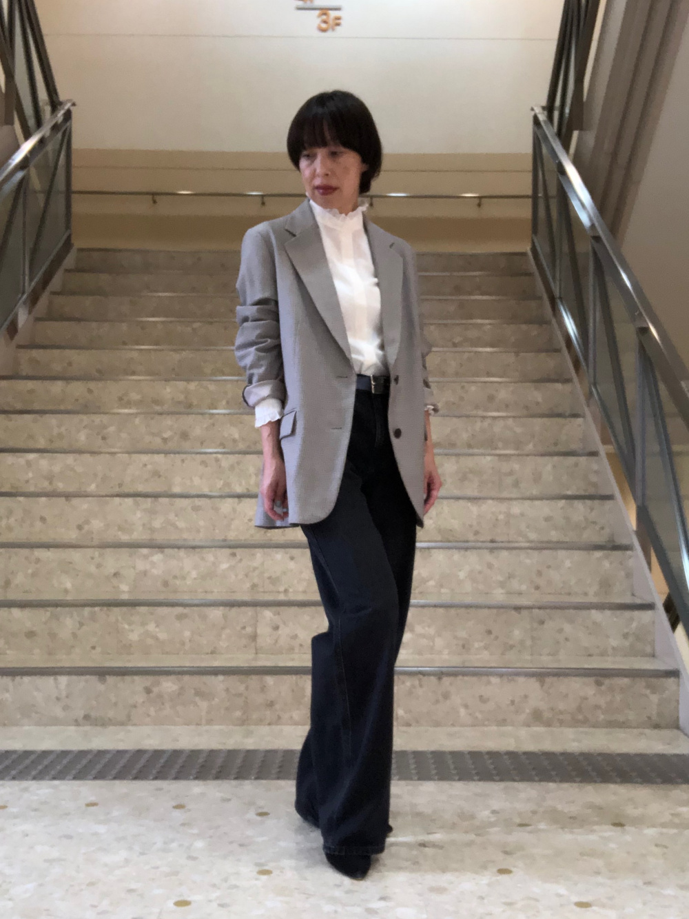 驚きの安さ UNIQLO リラックステーラードジャケット XS cerkafor.com