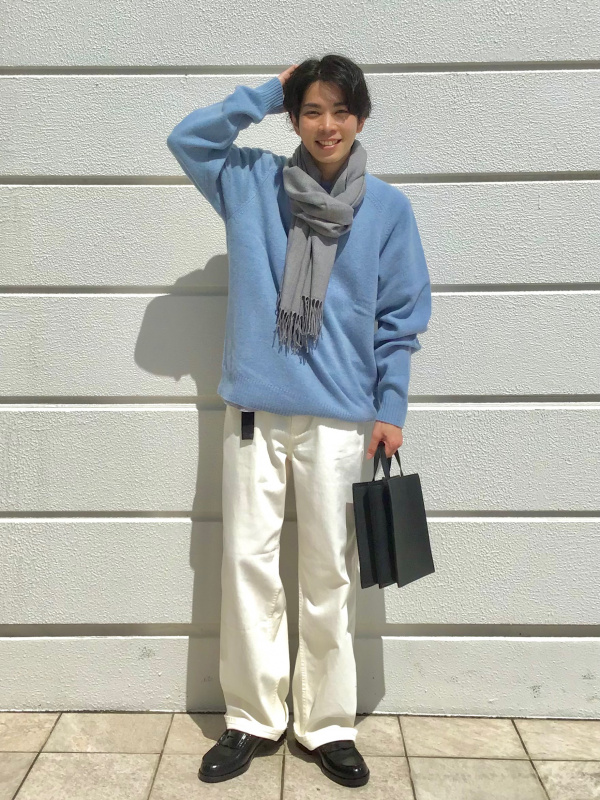 レザータッチスクエアショルダーバッグ（レディース）の着用