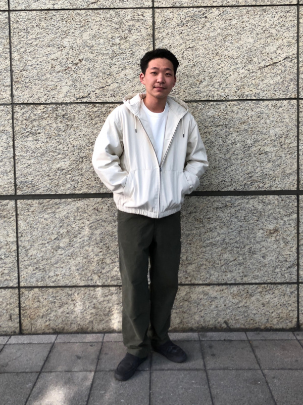 新品】 ユニクロ U フーデッド ジップアップ ブルゾン M
