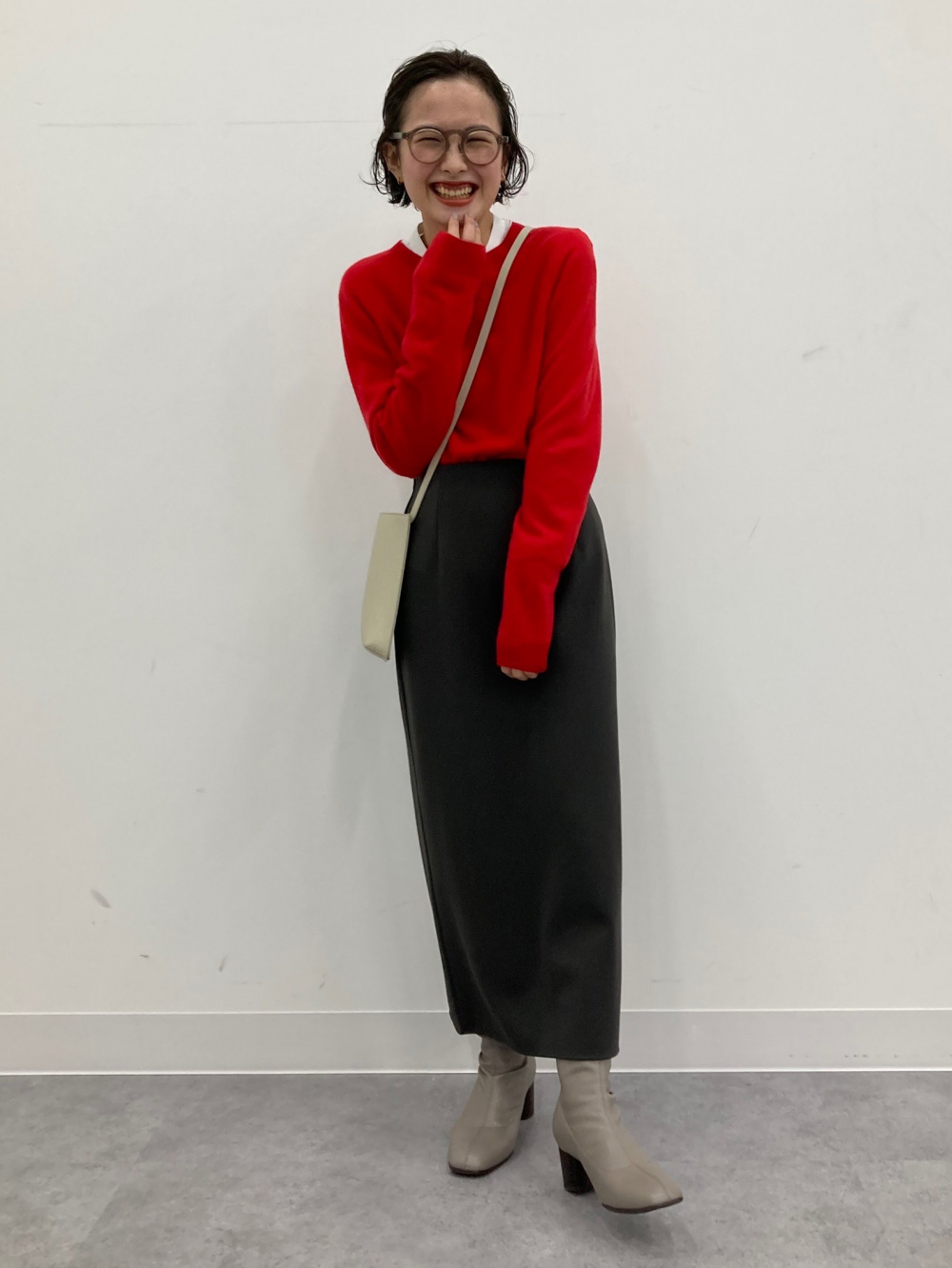 1.3万　uniqlo　ユニクロ　3D カシミヤ リブ　スカート　カシミア　XL 3Dカシミヤリブクルーネックセーター（長袖） セットアップ可能、3D