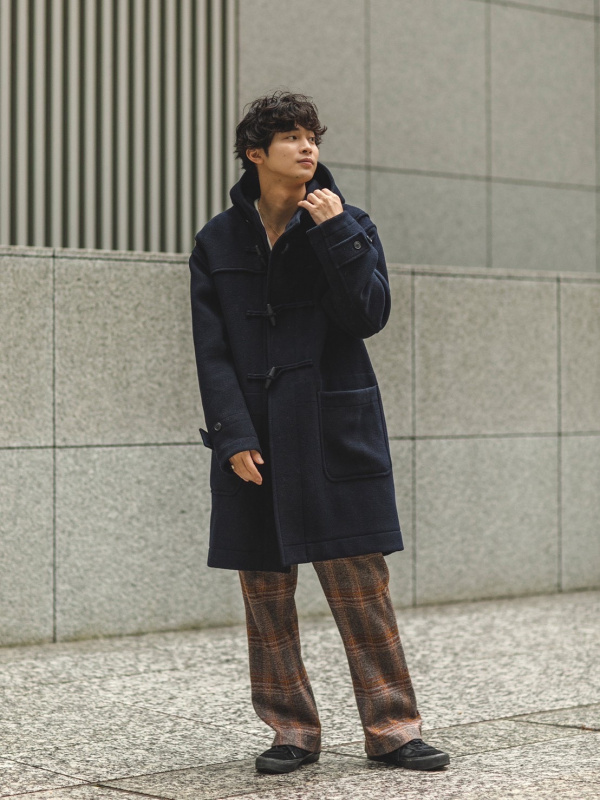【未使用タグ付き】UNIQLO＋J メンズ　ダッフルコート　ネイビー　L ダッフルコート、フランネルチェックシャツ（長袖）のコーディネート