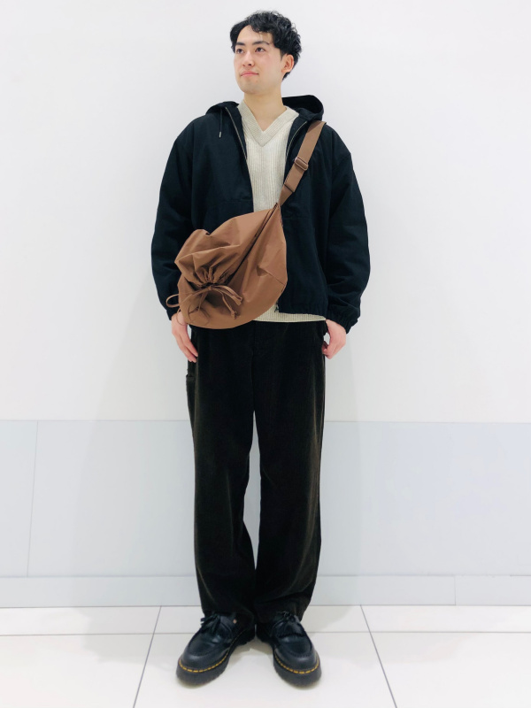 コーデュロイワイドフィットワークパンツのコーディネート・着用