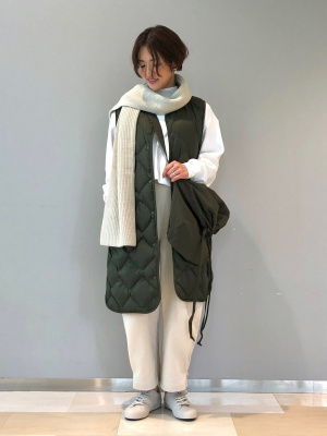 【期間限定値下げ】UNIQLO U   ニットストール　マフラー　ナチュラル UNIQLO - 30ナチュラル ニットストール UNIQLO U 新品未使用 マフラー