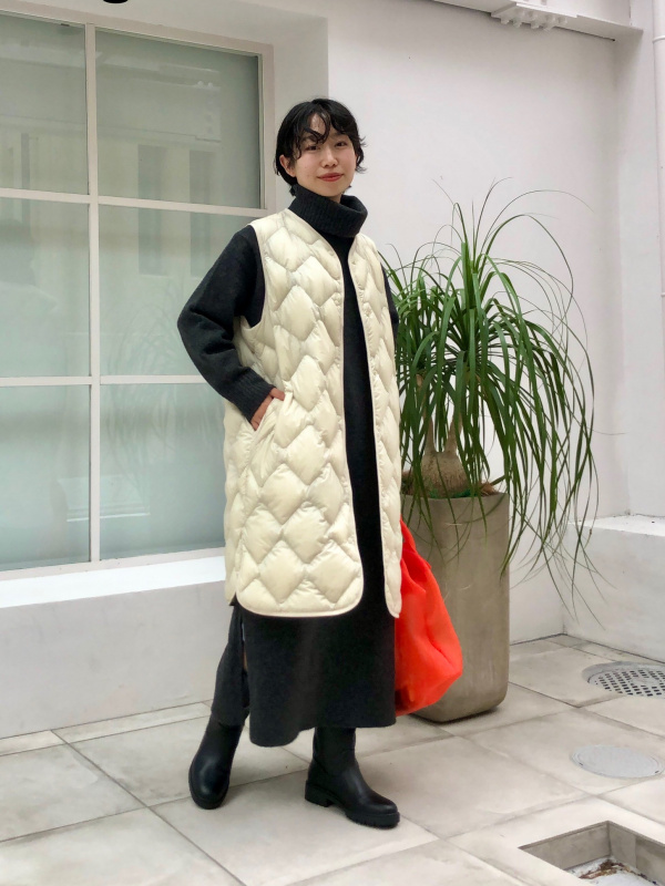 オリーブ M ユニクロ ウルトラライトダウンロングベスト