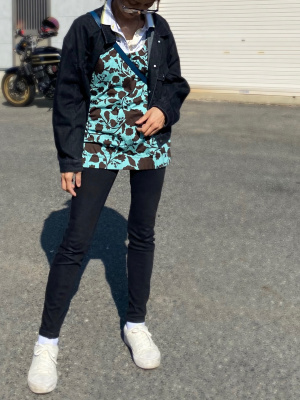 イニシャルロゴ ローカット デニム クロップド ジャケット ネイビー オーガニックデニム クロップド ジャケット | PRADA
