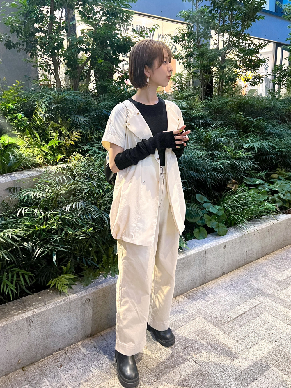 ベルテッドタックワイドパンツ」の着用コーディネート| ユニクロ公式