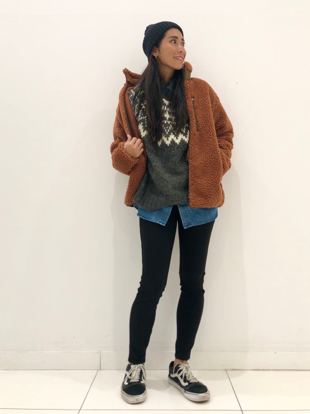 C6813 ソフトフリースブルゾン×ニットコーデ ソフトニットフリースクルーネックT、フリースジャケット」の着用