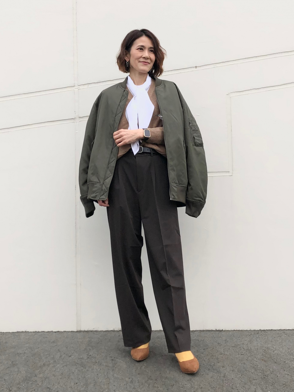ユニクロ新作レビュー】すっきり見えが叶う「コーデュロイワイド