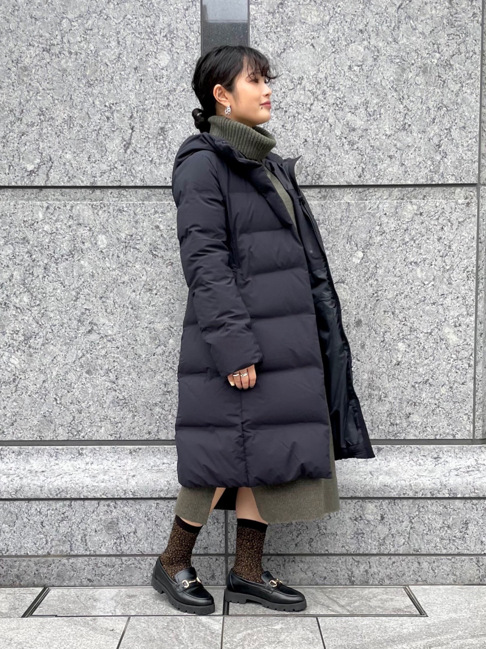 UNIQLO シームレスダウンロングコートブラック