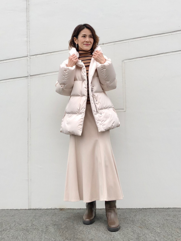 UNIQLO パウダーフィールダウンショートコート　ユニクロ　華金カップル着用！ パウダーフィールダウンショートコートのコーディネート・着用イメージ