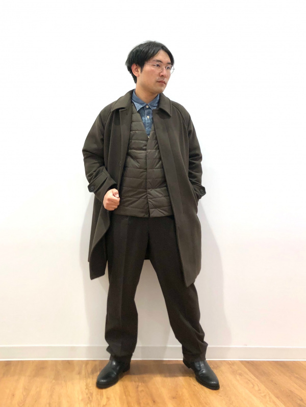 防風パデッドコート、タックテーパードパンツ（ワイドフィット・丈標準