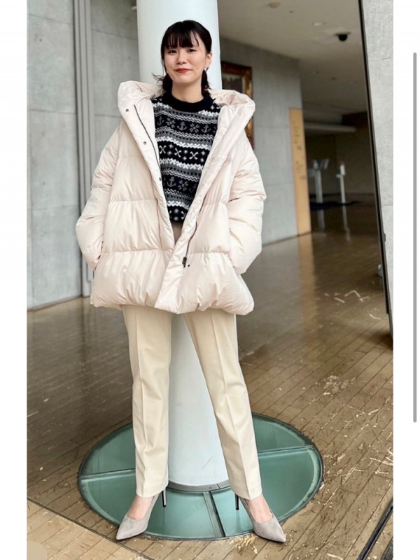 パウダーフィールダウンショートコート（レディース）の着用