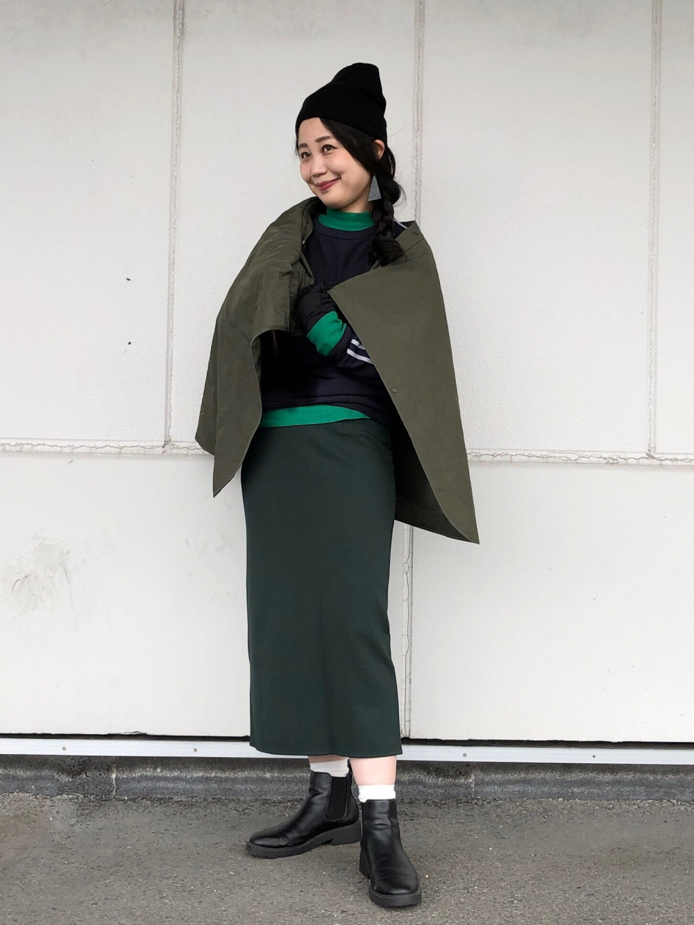 ストレッチシームレスダウンショートコート、ヒートテックレギンス/10