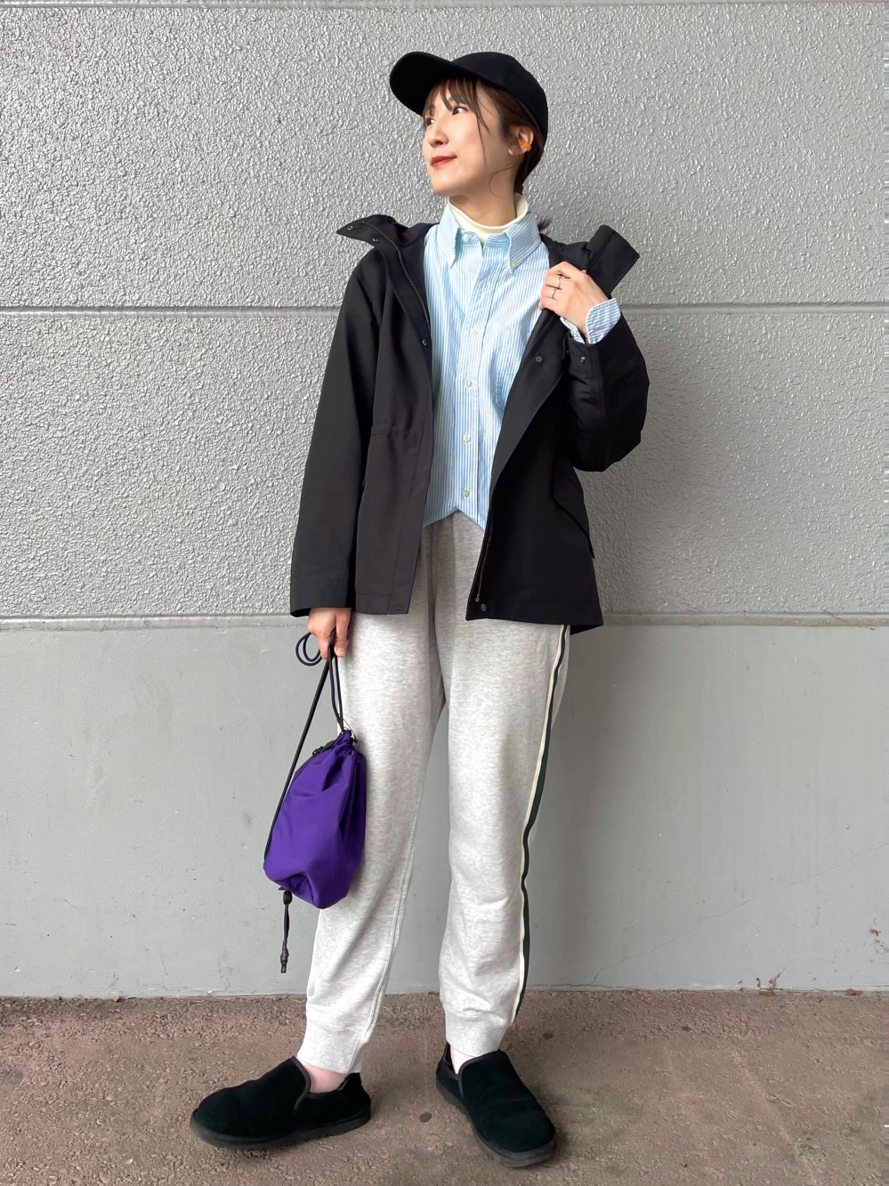 「コットンボリュームスリーブワンピース（半袖）、UVカットツイルキャップ」の着用コーディネート| ユニクロ