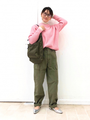 【セットアップ】UNIQLO C コットンブルゾン カーゴパンツ Mサイズ UNIQLO：C新作のワイドフィットカーゴパンツ コットンショート