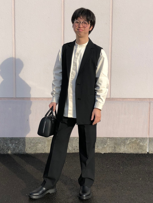 リラックスフィットVネックTシャツ（半袖）、感動ジャケット