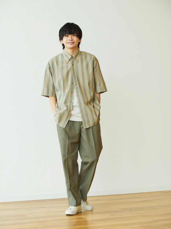 ユニクロU タックテーパードチノ&ワイドフィットタックチノ4本セット UNIQLO（ユニクロ）の「ワイドフィットタックテーパードチノ