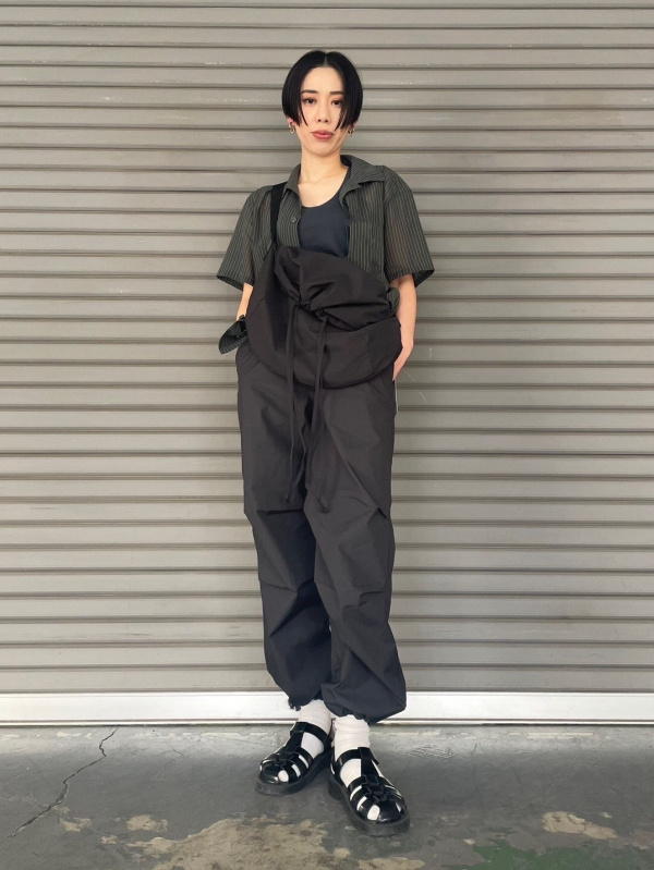 ユニクロU 23ss ワイドフィットパラシュートパンツ Dark Gray 82