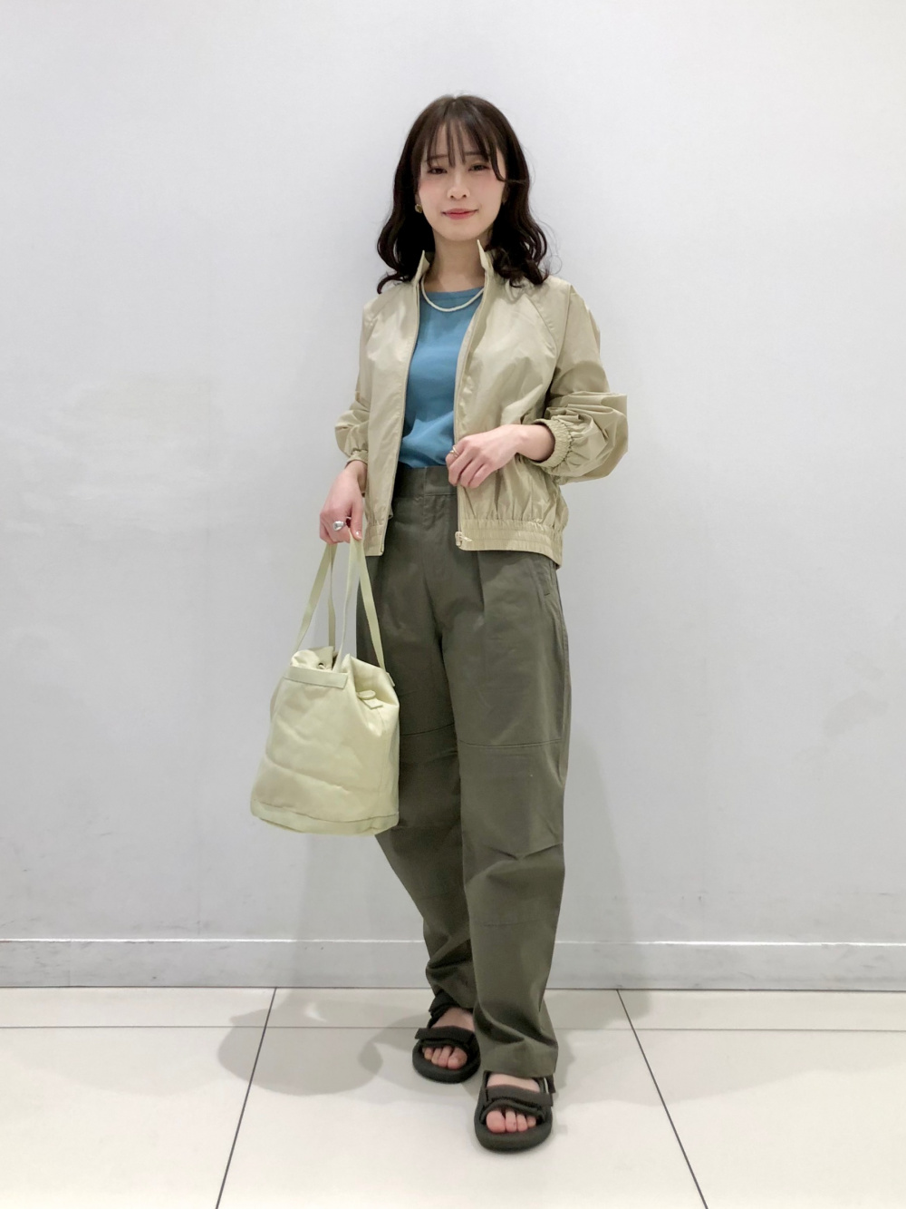 UNIQLO コットンショートブルゾン コットンショートブルゾン」の着用コーディネート| ユニクロ公式