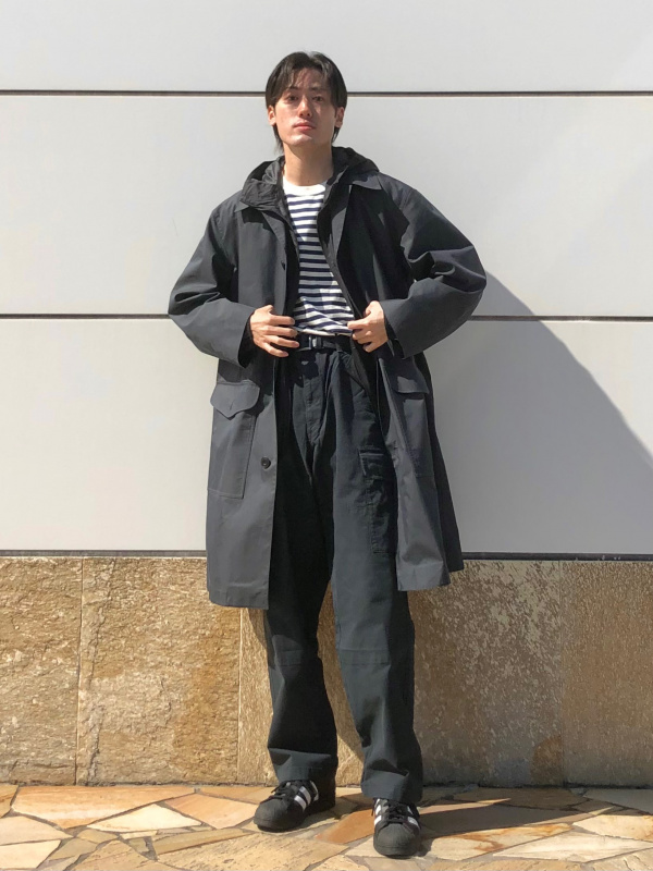 オーバーサイズステンカラーコート UNIQLOU　2025 ユニクロU ブラック オーバーサイズステンカラーコートのコーディネート・着用イメージ